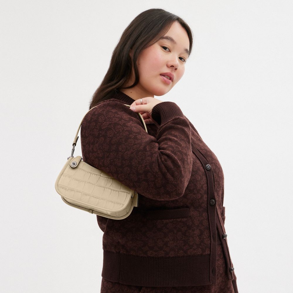 COACH®,Swinger Bag 20,Calfskin Leather,Shoulder Bag,Logo,Embossed,Casual,Beige,Detail View