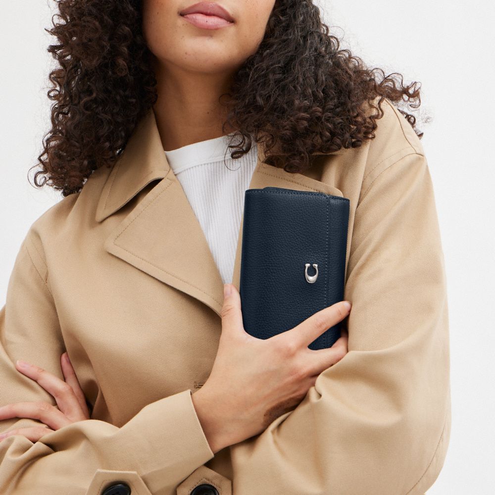 COACH®,エッセンシャル ミディアム フラップ ウォレット,ミニ財布(二つ/三つ折り),