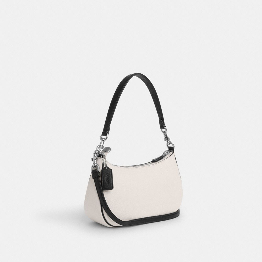 Shoulder bag best sale coach outlet