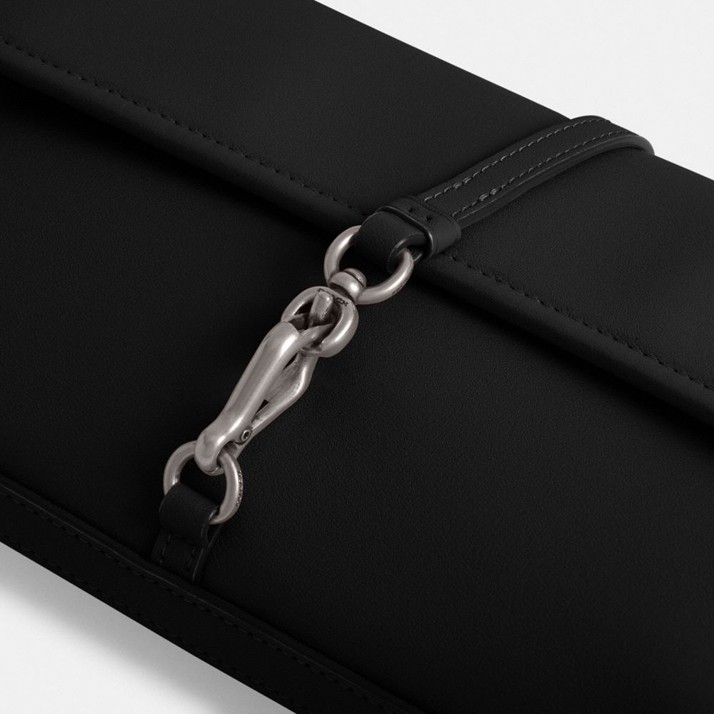 国内発 COACH Hamptons ハンプトンズショルダーバッグ CP132 黒 COACH 期間限定セール コーチ CP132 ハンプトンズ レザーバッグ