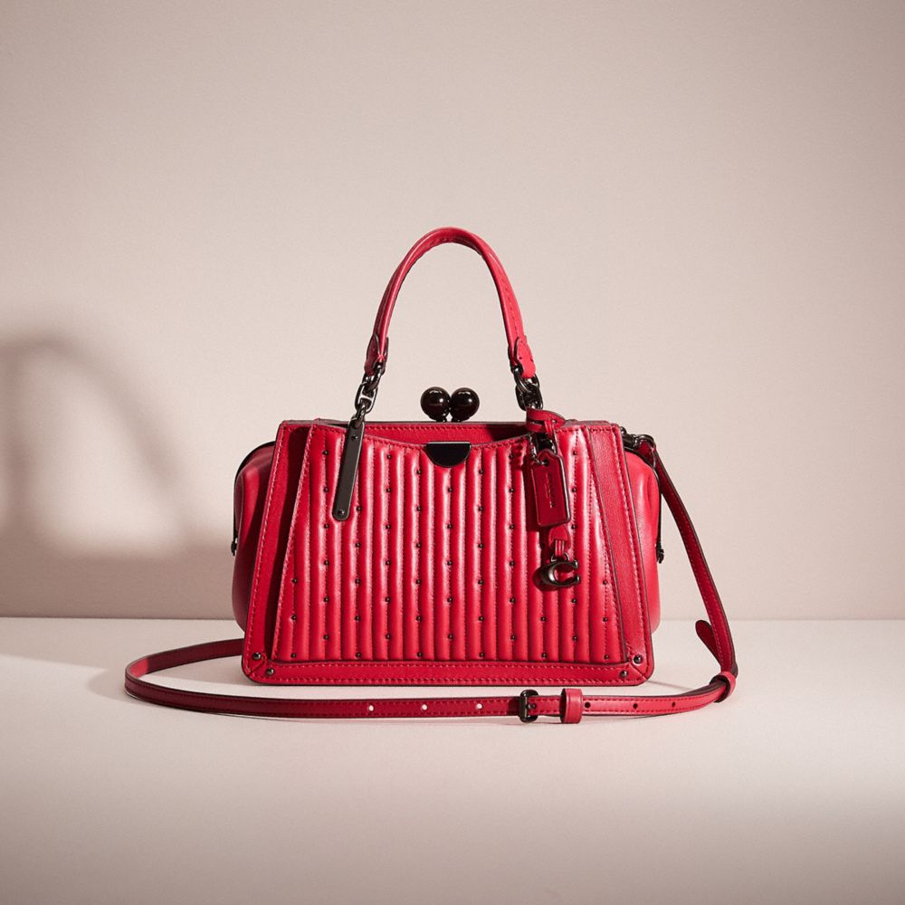 COACH®,RESTORED KISSLOCK DREAMER 21 WITH QUILTING AND RIVETS,Nappa leather,Pewter/Red Apple,Front View