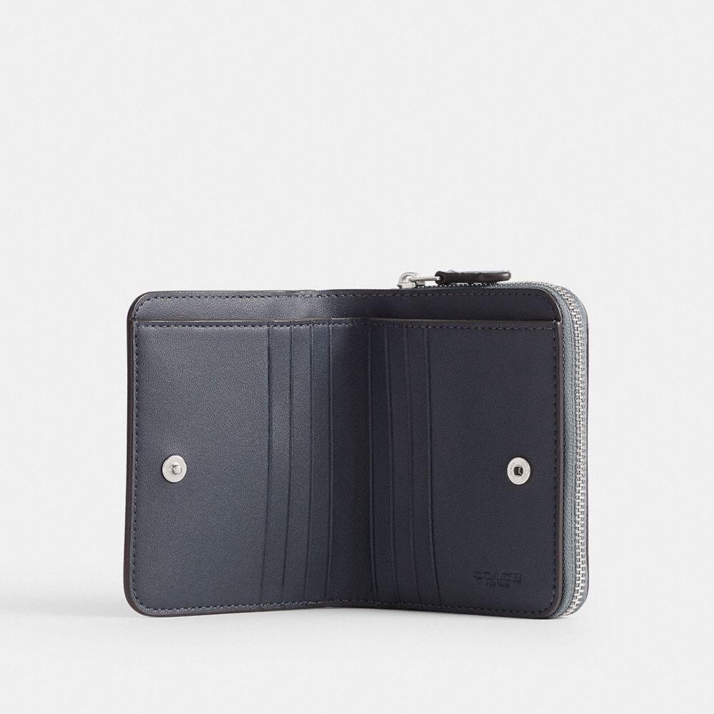 COACH®,Essential Billfold Wallet,Leather,Bi Fold,Logo,Metal,Casual,Gray,Inside View,Top View