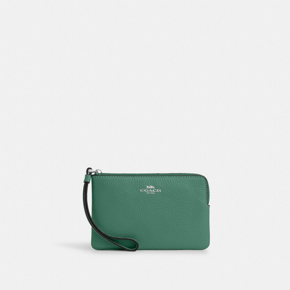 COACH®,WRISTLET À ZIP EN COIN,Cuir maroquiné,Argent/Vert vif,Front View