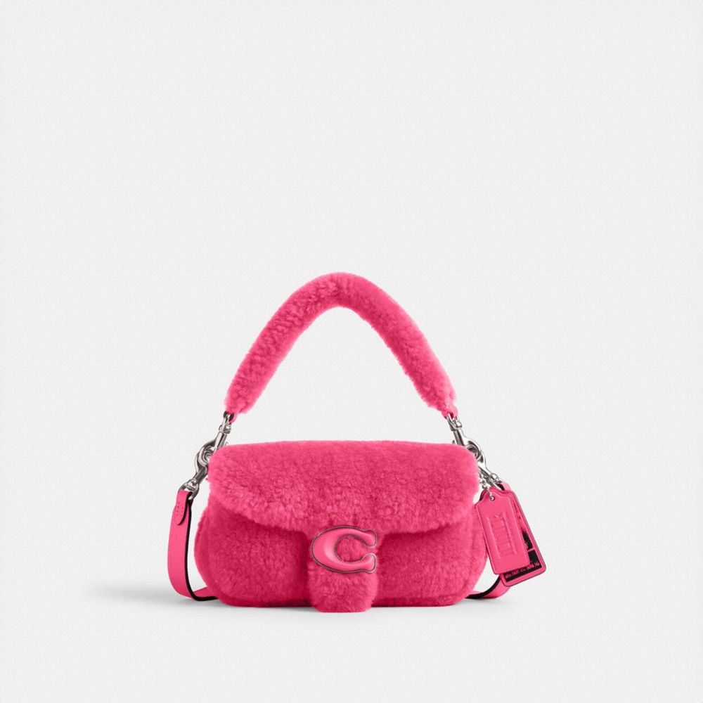 COACH®,PORTÉ-ÉPAULE TABBY 18 EN RASON DE L’ÉDITION LIL NAS X,Peau de mouton,Argent/Fuchsia vif,Front View