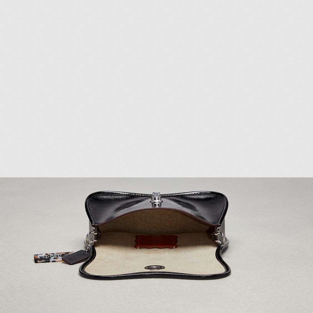 COACH®,Wavy Dinky Bag In Crinkle Patent Coachtopia Leather,Shoulder Bag,Logo,Chain Detail,Adjustable,Day Party,Black,Inside View,Top View