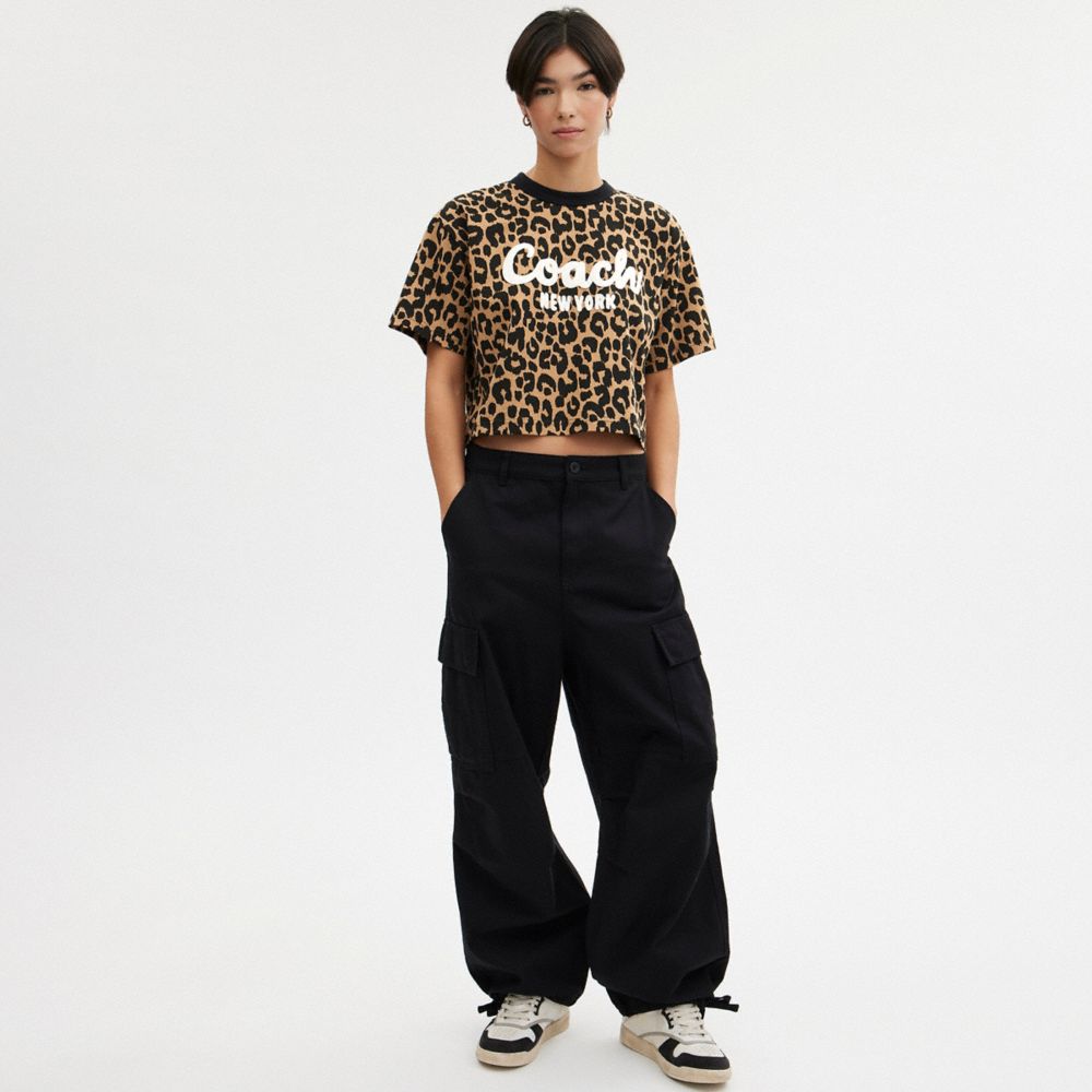 COACH®,LEOPARD CURSIVE SIGNATURE CROPPED T-SHIRT,Leopard,Scale View