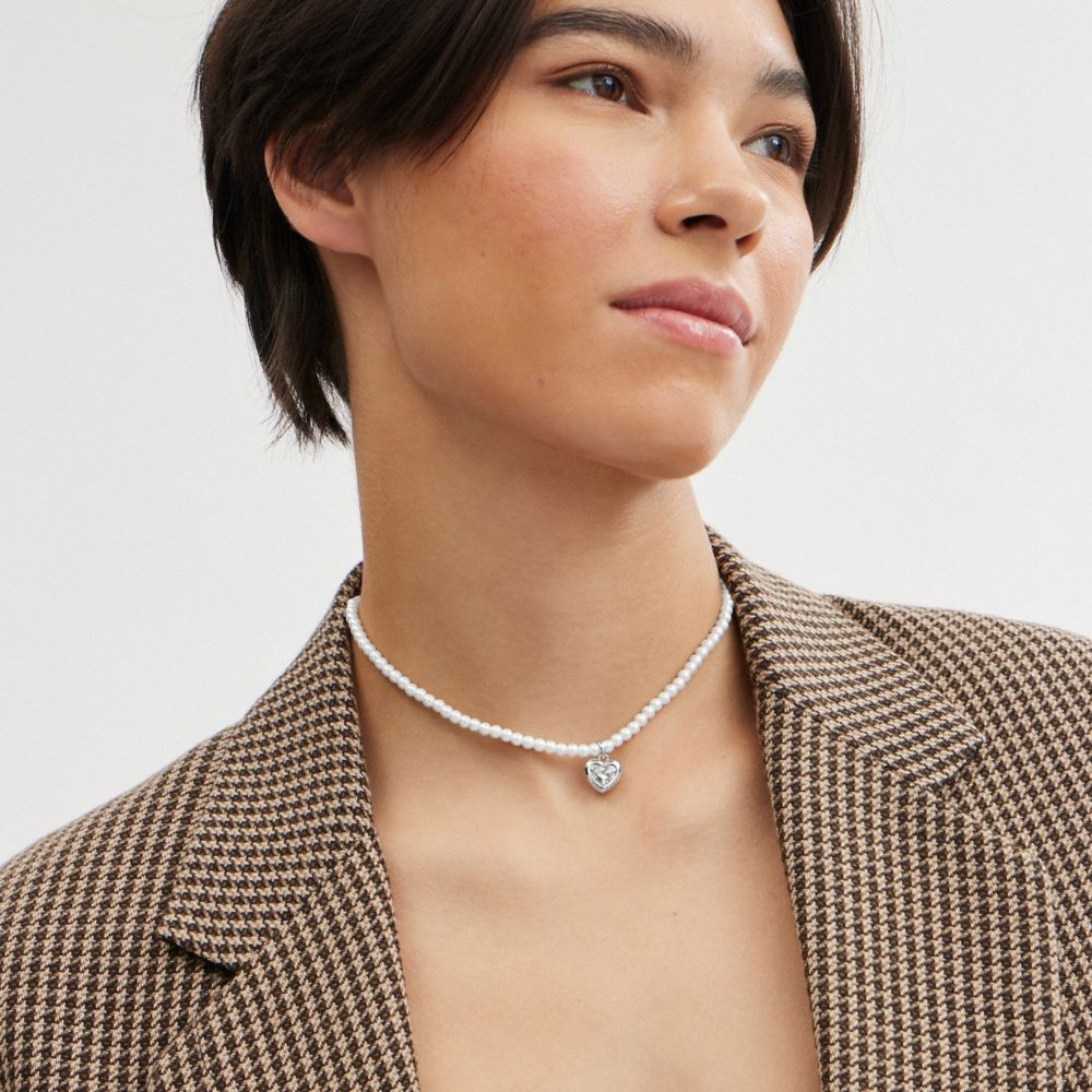 COACH®,Heart Pearl Choker Necklace,Choker,Crystal,Cubic Zirconia,Glass,Pearl,Pearl,Gem Embellishment,Bar Embellishment,Log...,White,Detail View