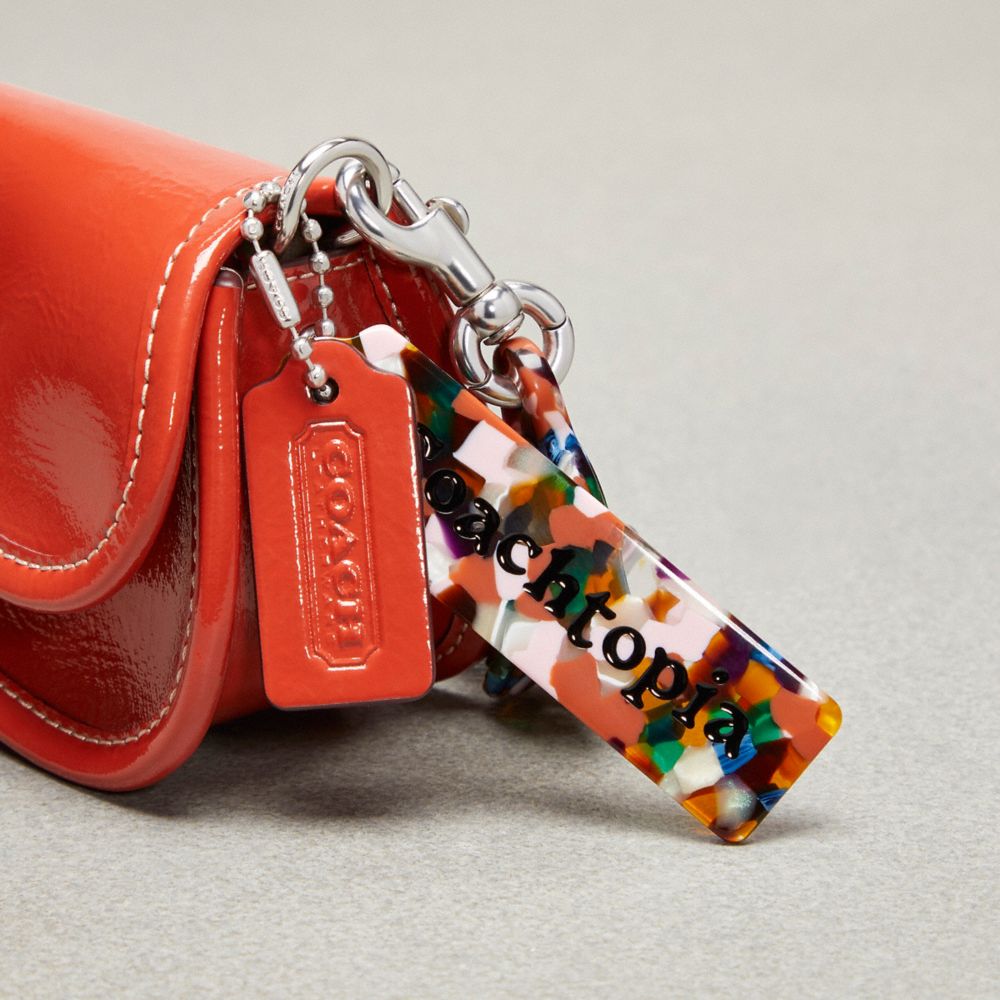 COACH®,Mini Wavy Dinky Bag In Crinkle Patent Coachtopia Leather,Leather,Shoulder Bag,Logo,Chain Detail,Day Party,Burnt Orange,Group View