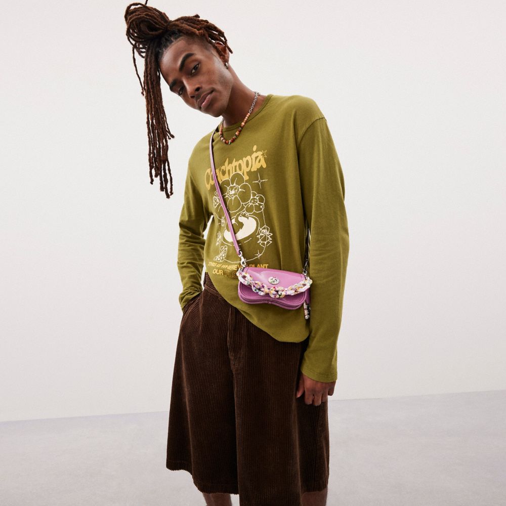 COACH®,Mini Wavy Dinky Bag In Crinkle Patent Coachtopia Leather,Leather,Shoulder Bag,Chain Detail,Logo,Day Party,Fuchsia,Detail View