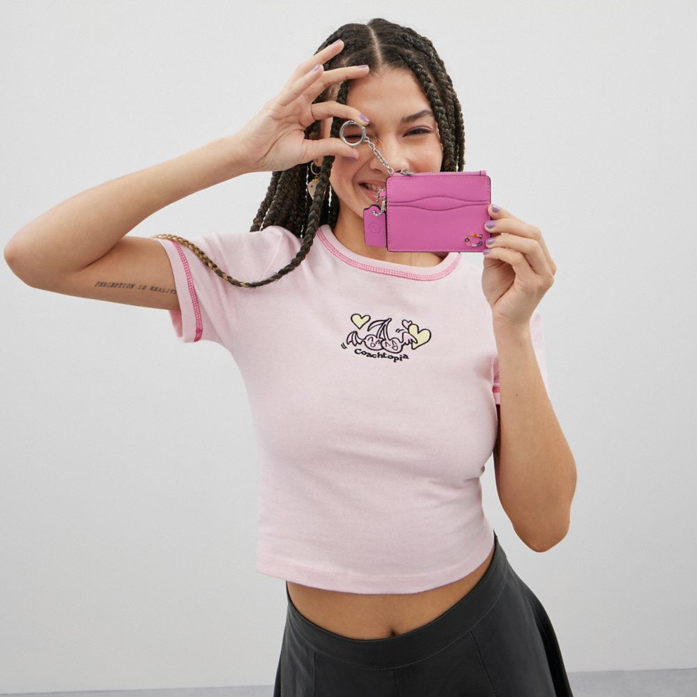 COACH®,Étui-cartes à zip ondulé avec anneau-clés,Cuir Coachtopia,Magenta vif,Detail View