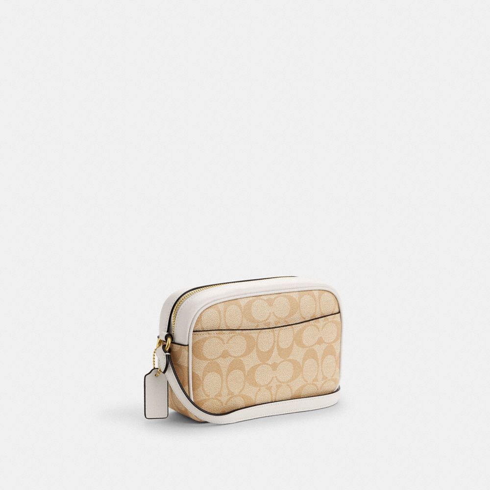 COACH®,MINI-SAC POUR APPAREIL PHOTO JAMIE EN TOILE SIGNATURE,PVC,Or/Kaki pâle Craie,Angle View