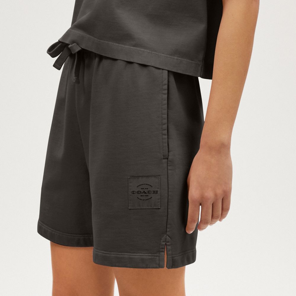COACH®,SHORT DE SURVÊTEMENT TEINT EN PIÈCE,Gris fumée,Detail View