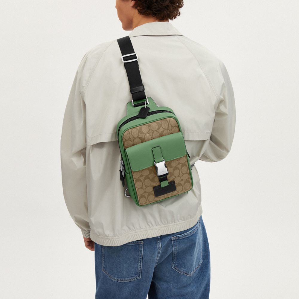 coach トレッカー バッグ シグネチャー キャンバス 公式】コーチアウトレット | トレッカー バッグ シグネチャー