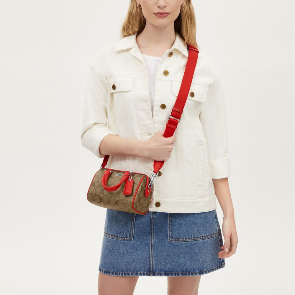 COACH®,MINI SAC BANDOULIÈRE ROWAN EN TOILE EXCLUSIVE,Tissu en toile exclusif,Argent/Kaki/Rouge Miami,Detail View