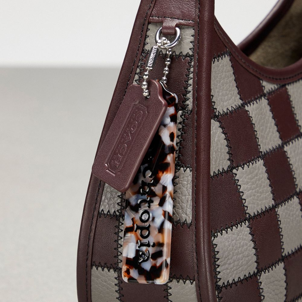 COACH®,Sac Ergo en patchwork de damier en cuir Upcrafted avec coutures Zig Zag,Sang-De-Bœuf/Gris chiné,Group View