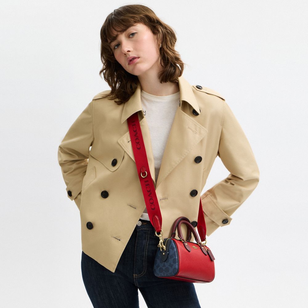 COACH®,SANGLE EN TOILE,Or/Rouge Vif