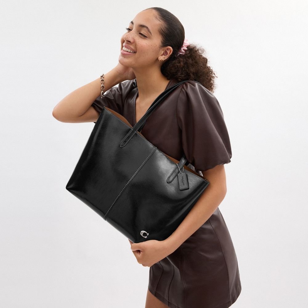 COACH®,CABAS NORTH 32,Argenté/Noir,Detail View