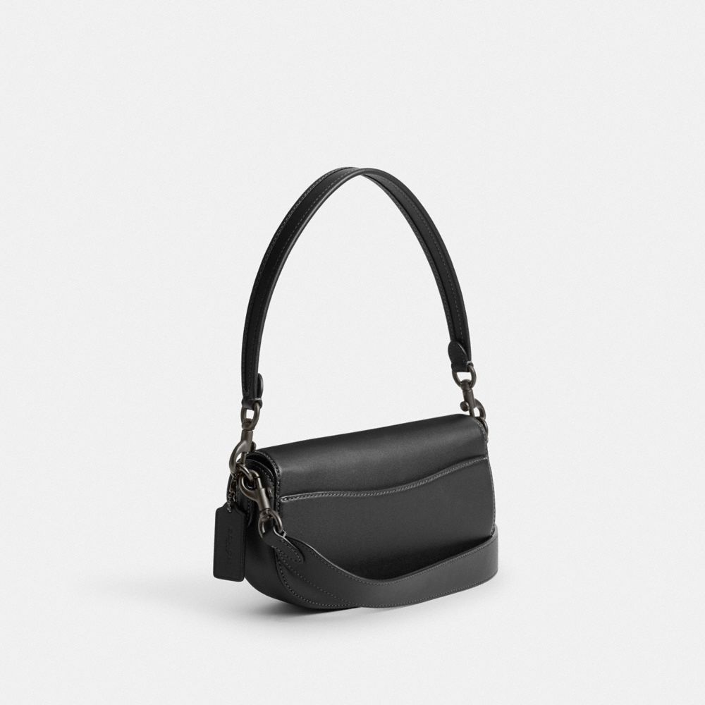 COACH®,Emmy Saddle Bag 23,Leather,Shoulder Bag,Logo,Casual,Black,Angle View
