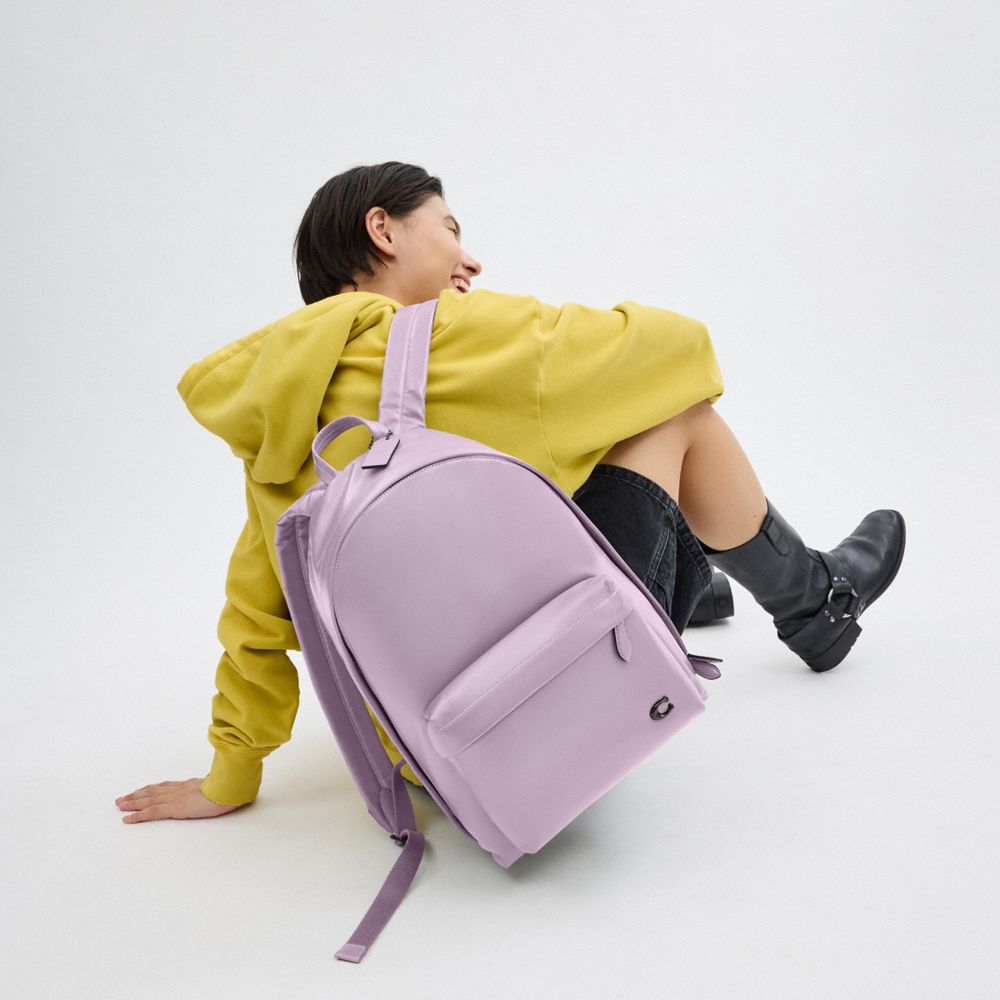COACH®,SAC À DOS HALL,Cuir lisse,Pourpre doux,Angle View