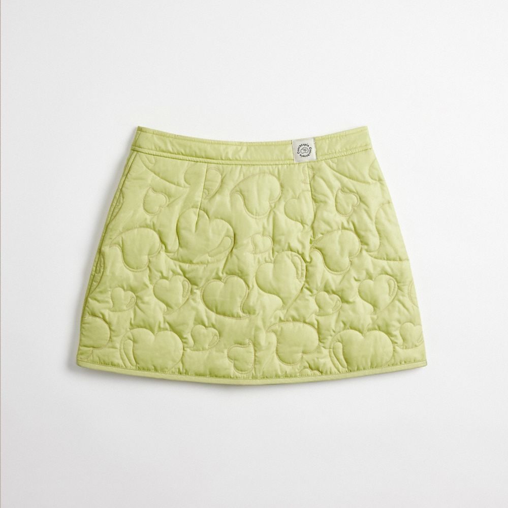 COACH®,Mini-jupe matelassée à cœurs Boucle Coachtopia,Polyester recyclé,Limette pâle,Back View