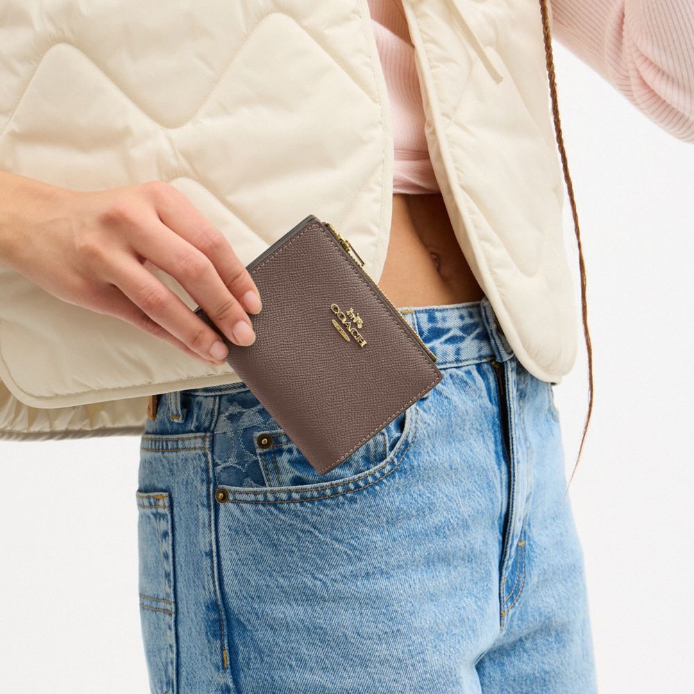 COACH®,Bifold Wallet,Leather,Bi Fold,Logo,Casual,Brown,Detail View