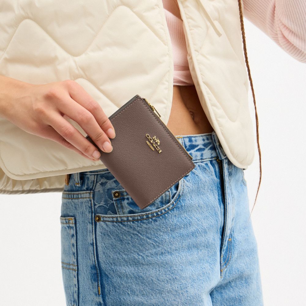 COACH®,Bifold Wallet,Leather,Bi Fold,Logo,Casual,,Detail View