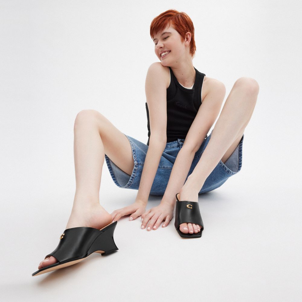 COACH®,TALON COMPENSÉ CELESTE,Cuir,Noir,Detail View