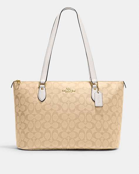 COACH®,GALLERY TOTE IN SIGNATURE CANVAS,pvc,Large,Gold/Light Khaki Chalk,Front View