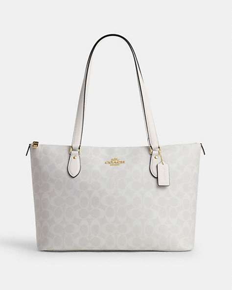 COACH®,GALLERY TOTE IN SIGNATURE CANVAS,pvc,Large,Gold/Chalk/Glacierwhite,Front View