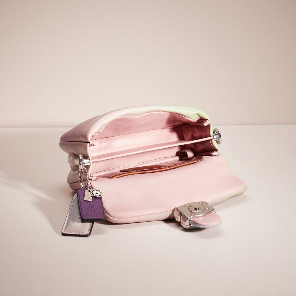 COACH®,【UPCRAFTED】ピロー タビー ショルダー バッグ 18・オンブレ,COACH (RE)LOVED,