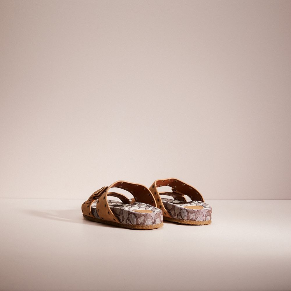 COACH®,Daim,Cacahuète/Chêne,Back View