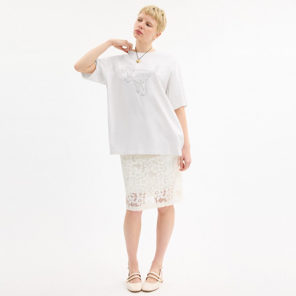 COACH®,Rexy T Shirt In Organic Cotton,Organic Cotton,T Shirt,Applique,Embroidered,Logo,Casual,,Scale View