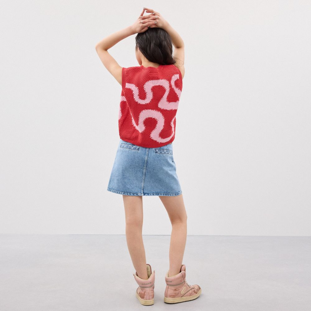 Shop Coach Topia Loop Cropped Häkel Tanktop In Red/pink