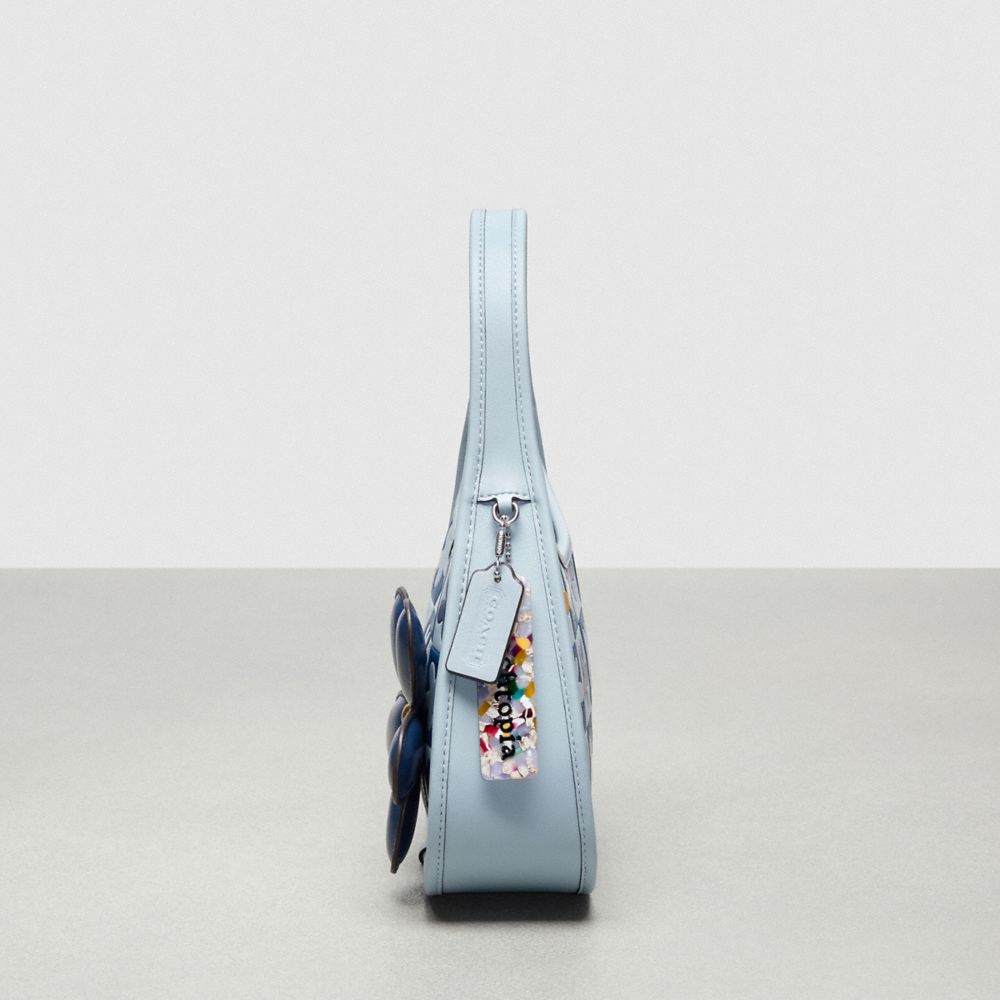 COACH フラワープリント ボディバッグ COACH フラワープリント ボディバッグ