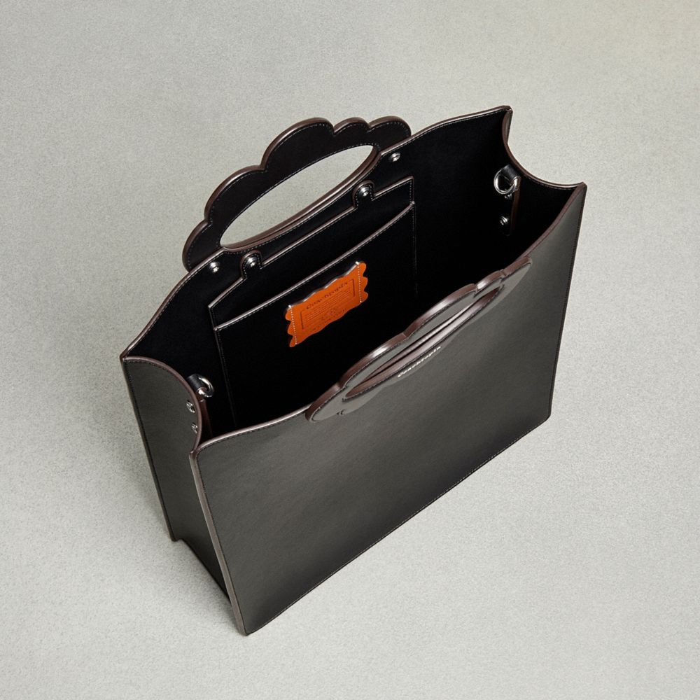 COACH®,Cloud Handle Tote In Coachtopia Leather,Leather,Tote,Plastic,Logo,Embossed,Scallop,Silver Metal,Day Party,Black,Inside View,Top View