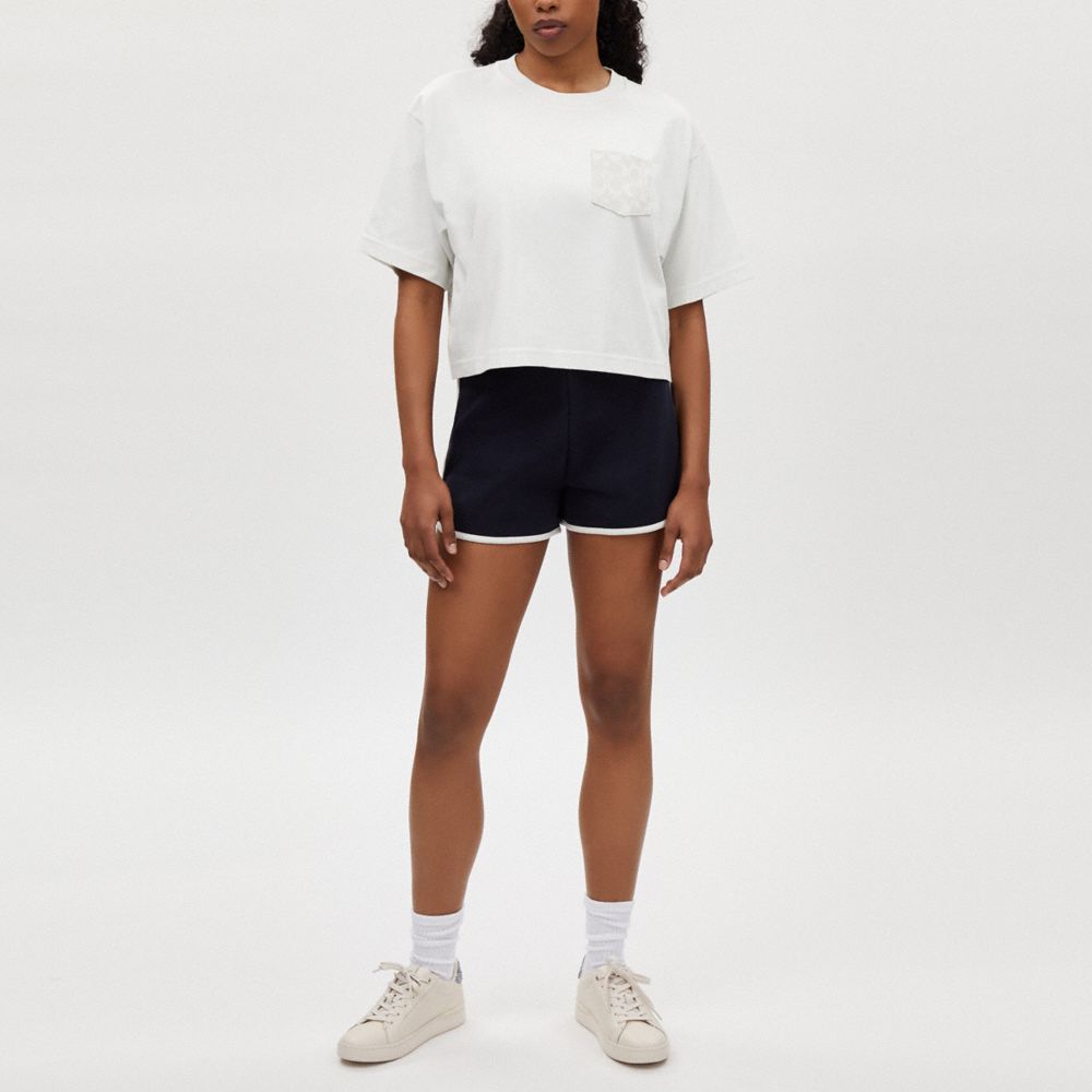 COACH®,CROPPED T-SHIRT WITH SIGNATURE POCKET IN ORGANIC COTTON,Off White,Scale View