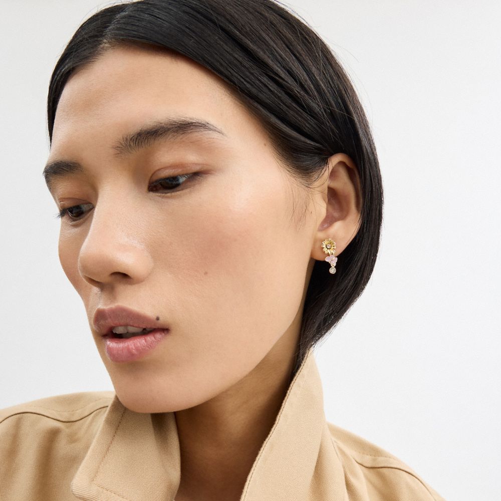 COACH®,BOUTONS D’OREILLES AVEC BRELOQUES JARDIN,Or/Multi,Detail View