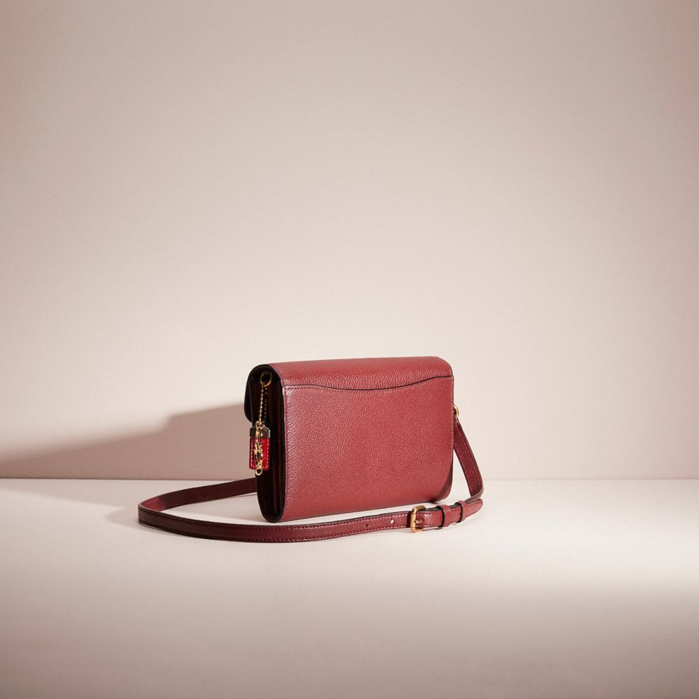 COACH®,Laiton/Vin Multi,Angle View