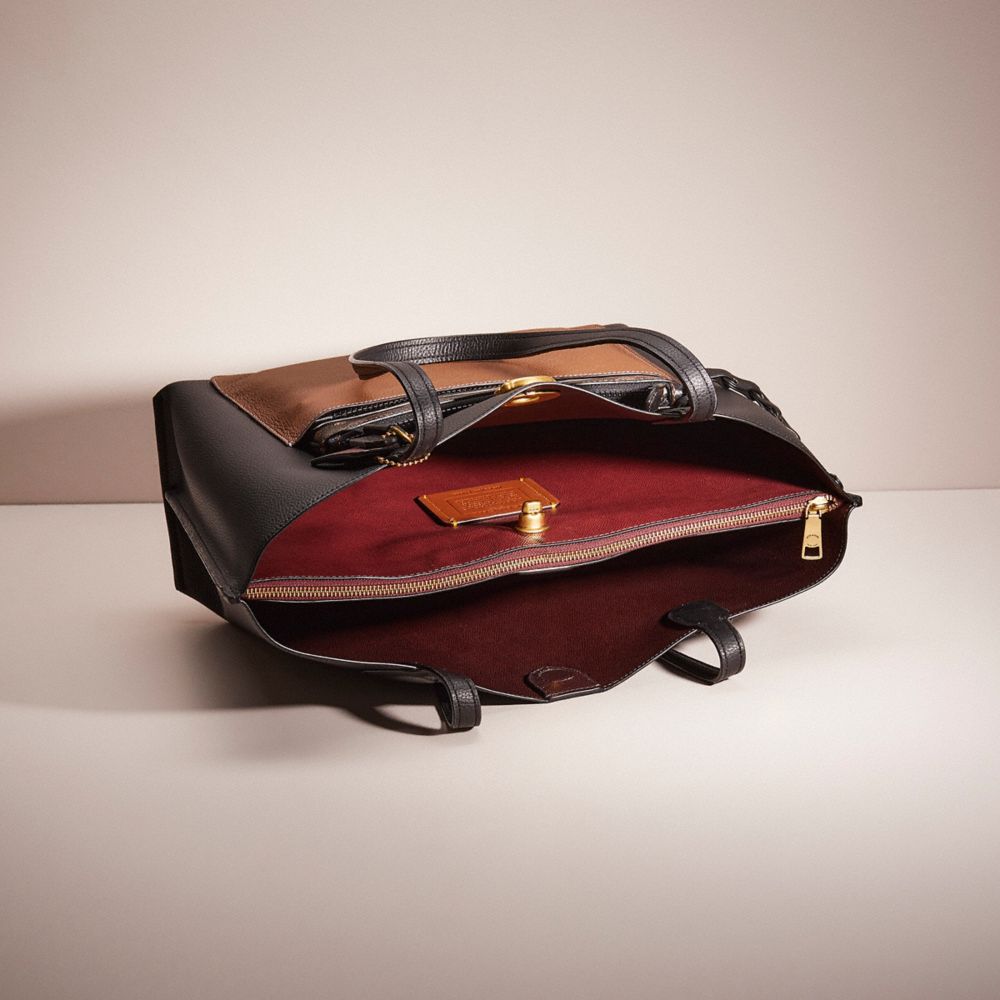 COACH®,Cuir galet poli,Laiton/Noir,Inside View,Top View