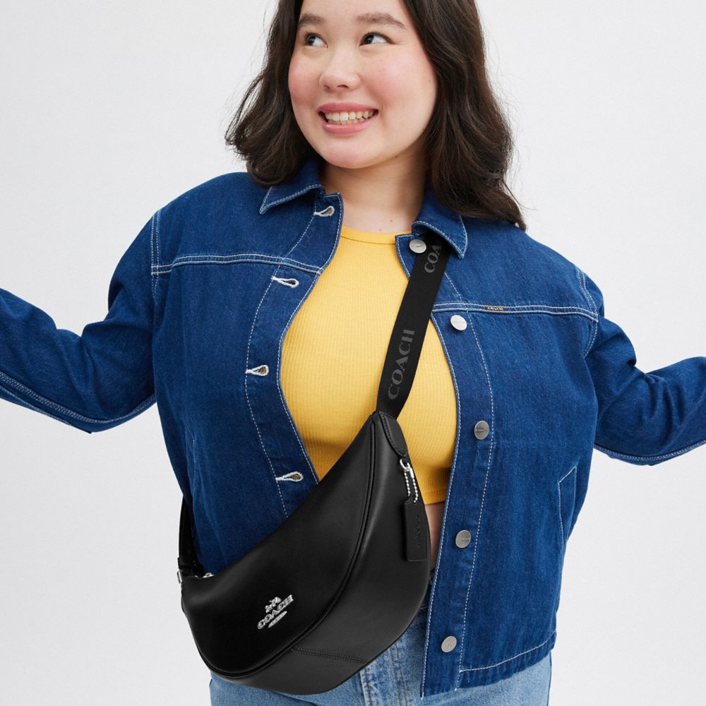 COACH®,Pace Shoulder Bag,Leather,Shoulder Bag,Word Embellishment,Logo,Casual,Black