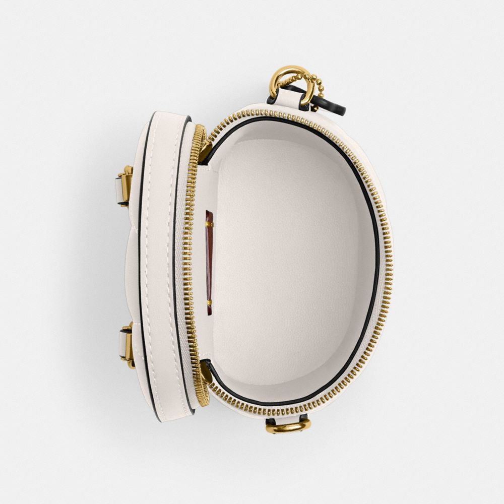Coach In Brass/chalk