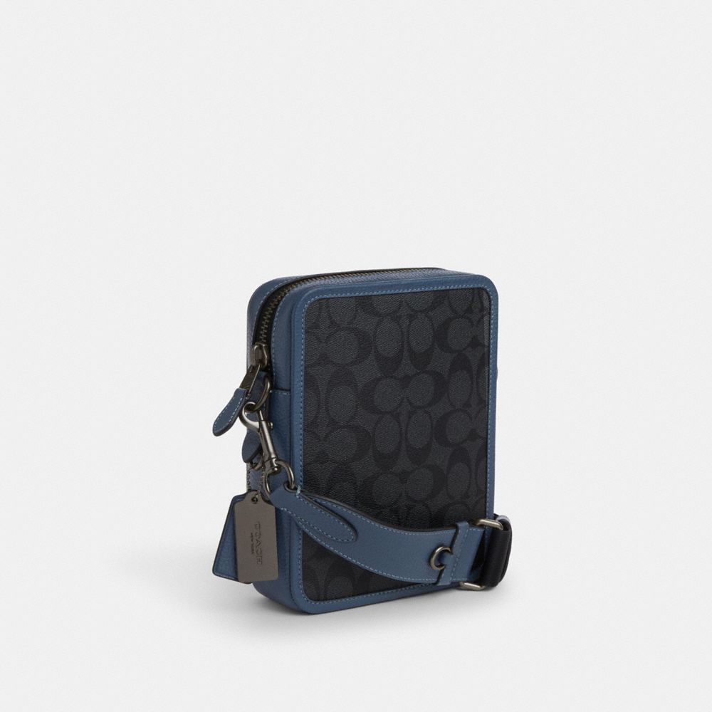 COACH®,SAC BANDOULIÈRE SULLIVAN EN TOILE EXCLUSIVE COLOR BLOCK,Bronze industriel/Anthracite/Denim,Angle View