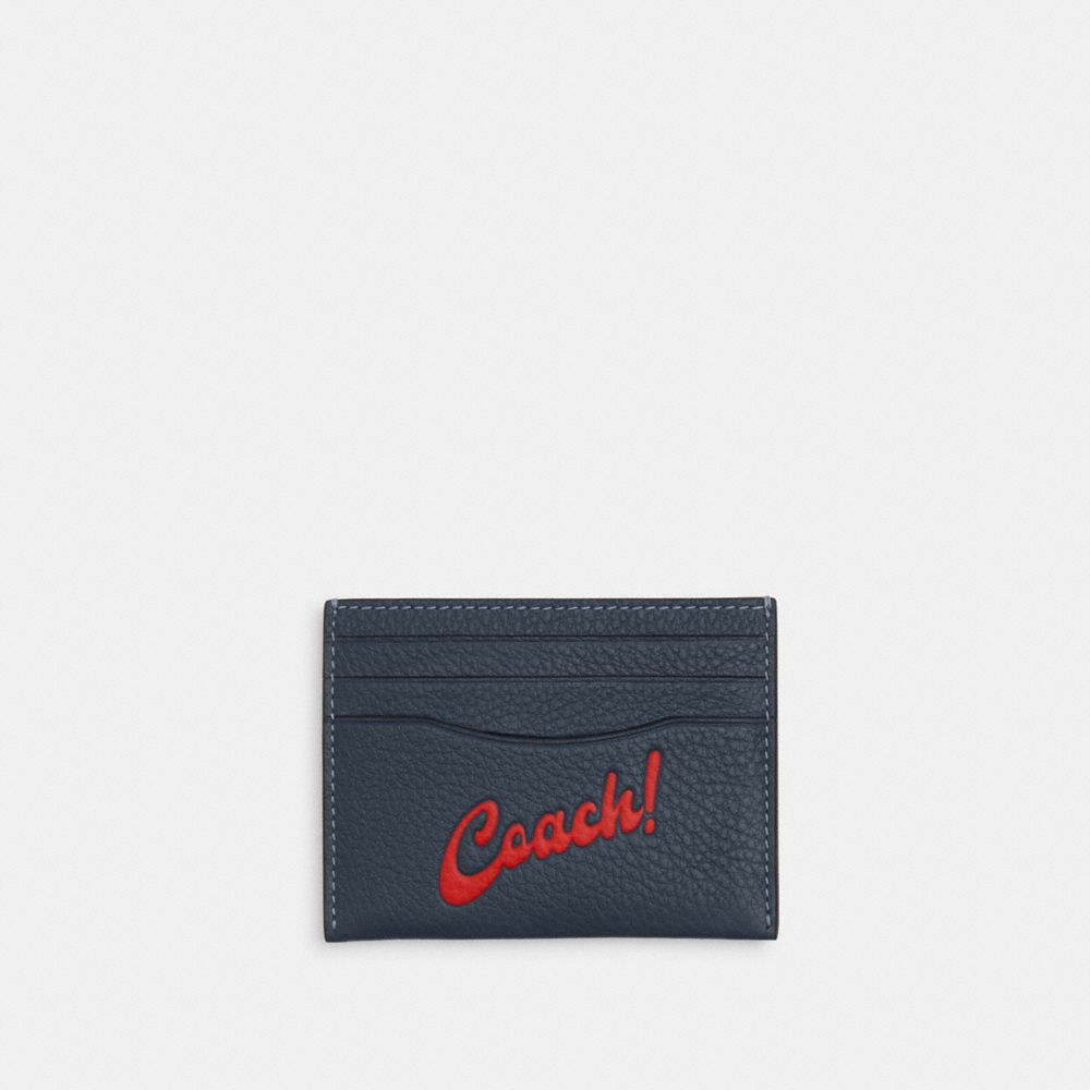 COACH®,PORTE-CARTES AVEC FENÊTRE POUR CARTE D’IDENTITÉ À MOTIF COACH,Denim/Rouge,Front View