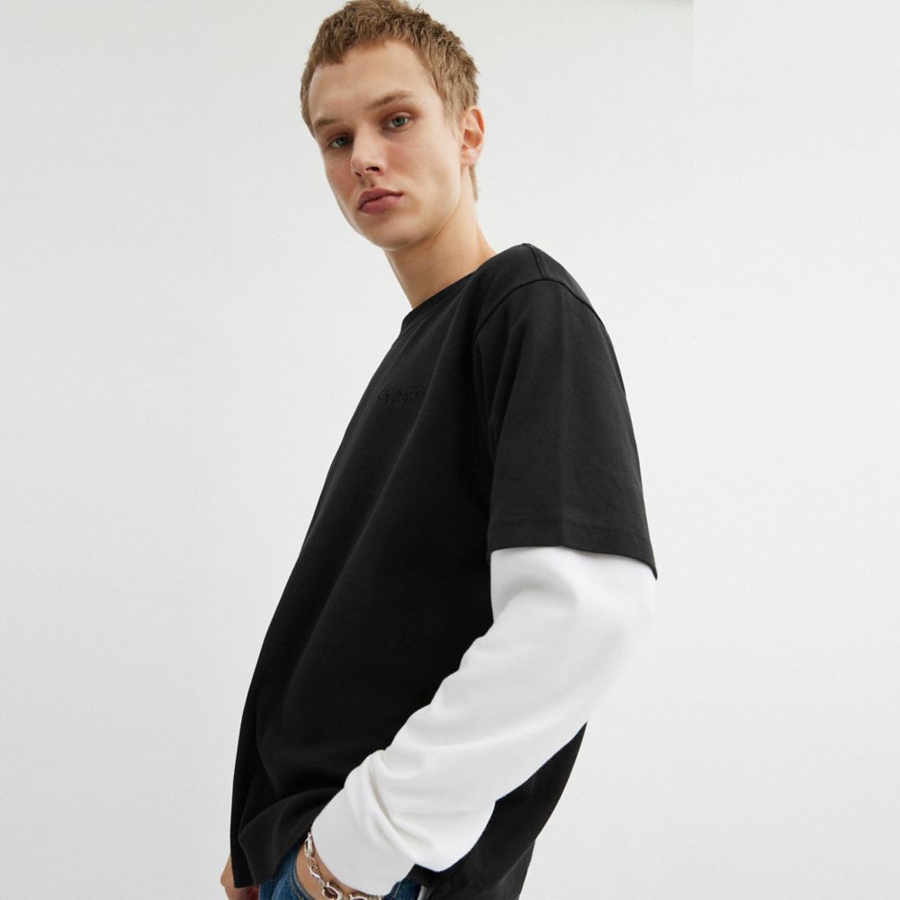 COACH®,T-SHIRT EN COTON BIOLOGIQUE,Noir,Detail View