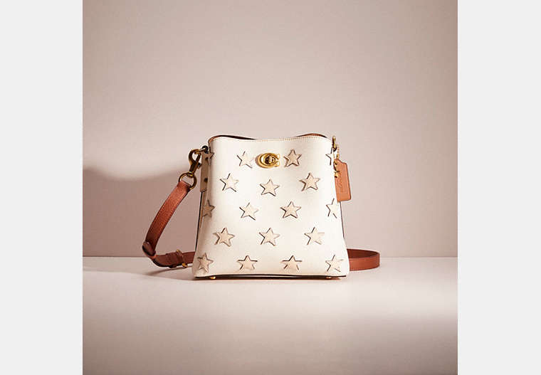 COACH®,UPCRAFTED WILLOW BUCKET BAG IN COLORBLOCK,Holiday Glow Up,Brass/Chalk Multi,Front View