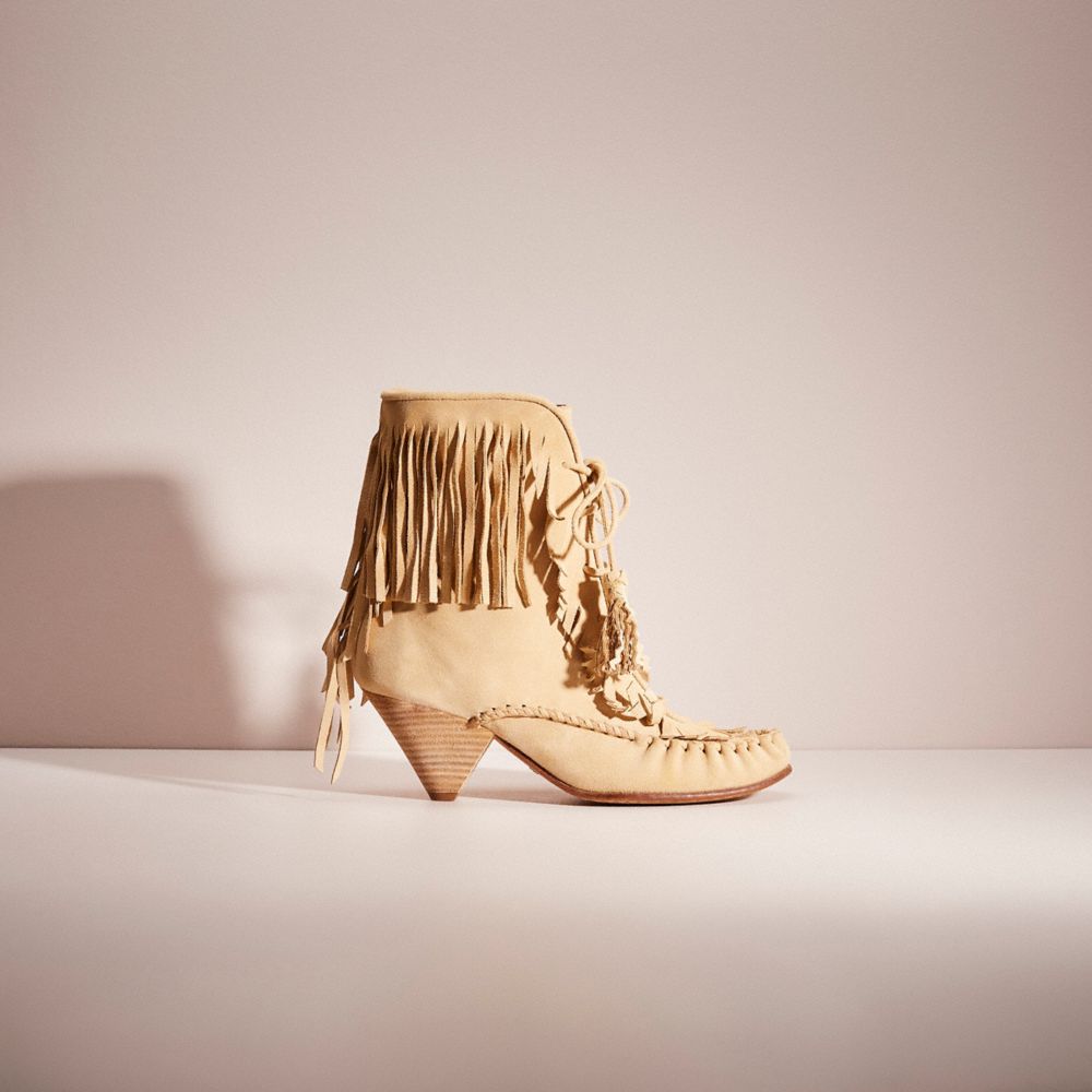 Lace up shop tassel boot coach