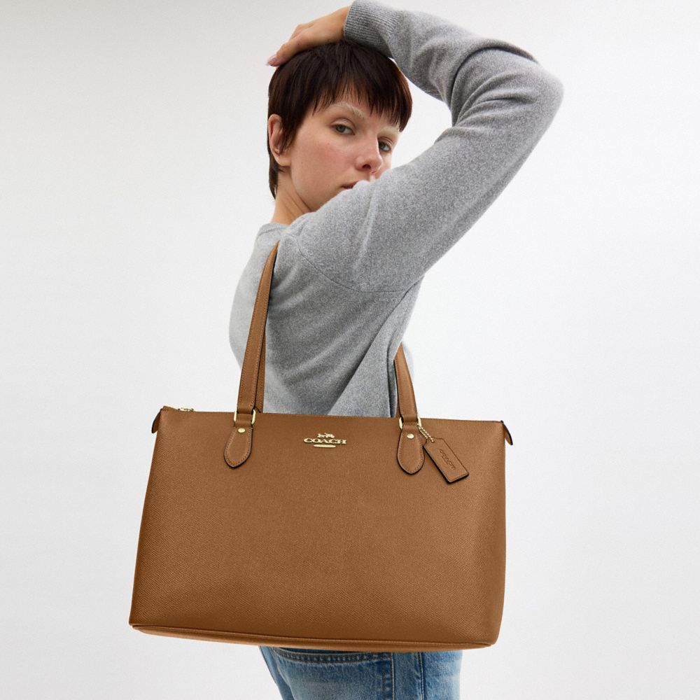 COACH®,Gallery Tote Bag,Leather,Tote,Metal,Logo,Casual,,Detail View