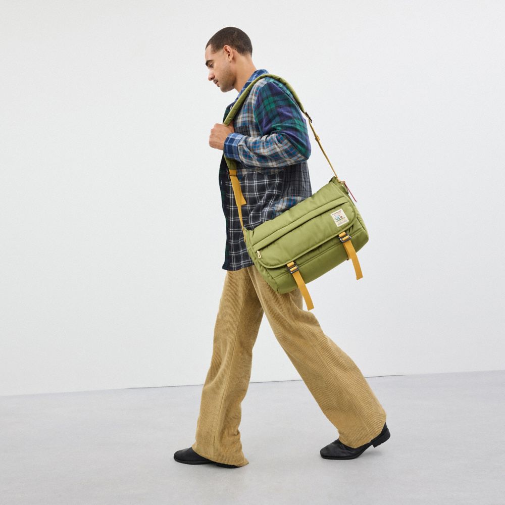 Coach Topia Loop Kuriertasche In Green