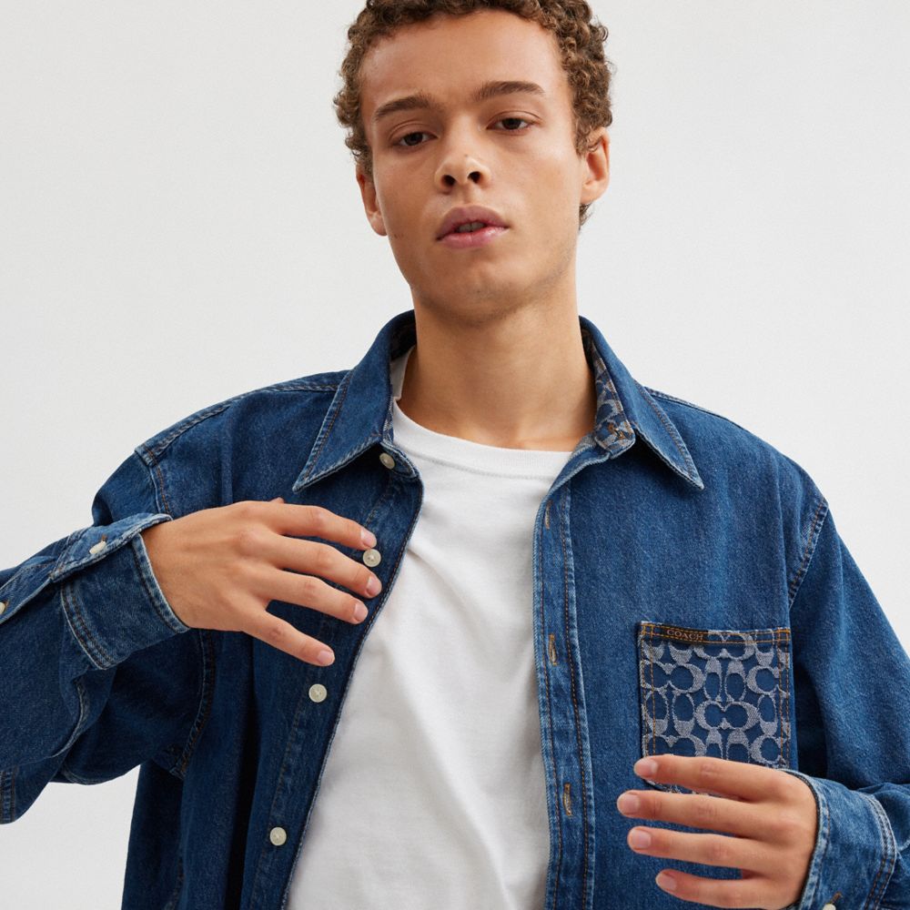 COACH®,CHEMISE À MANCHES LONGUES EN DENIM,Lavage sombre,Detail View