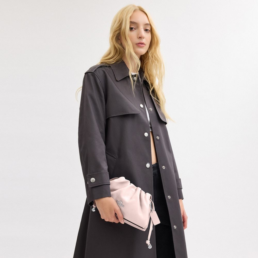 COACH®,SAC À PORTÉ-ÉPAULE FAYE AVEC RUCHÉS,Cuir lisse,Argenté/Rose fard,Detail View